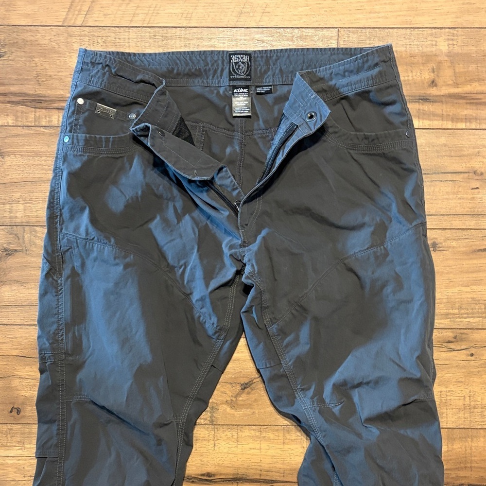 Kuhl Men's Charcoal Cargo Pants - Picture 4 of 6